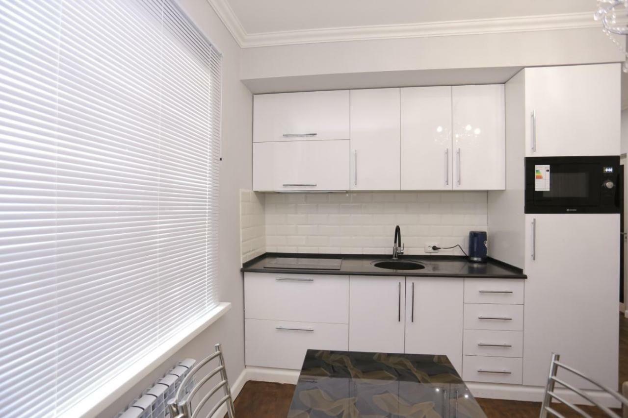 Luxury 2 Bedrooms Apartment Walking Distance From Gur-Emir Samarkand Exterior photo