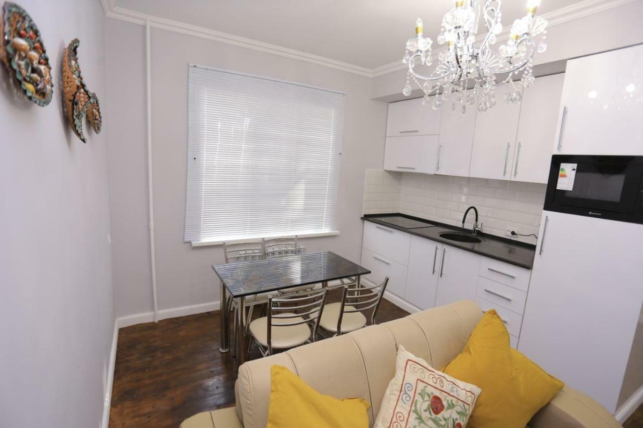 Luxury 2 Bedrooms Apartment Walking Distance From Gur-Emir Samarkand Exterior photo